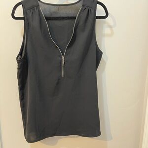 Women’s medium tank with front zipper